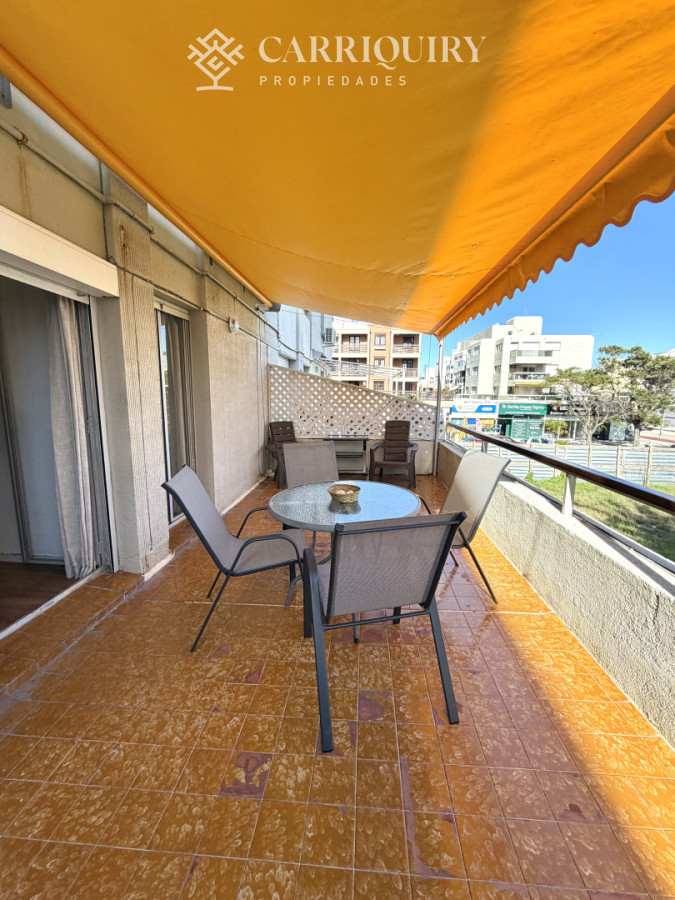 Apartamento ID.10000 - Un dormitorio en venta con gran terraza en Peninsula. 