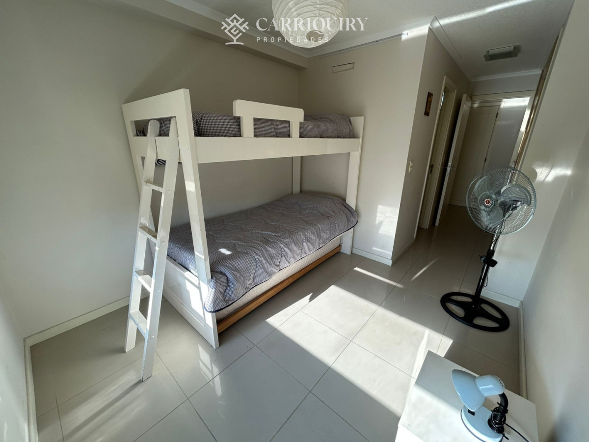 Apartamento ID.10323 - Ocean Drive Apartamento en venta tres dormitorios, full amenities