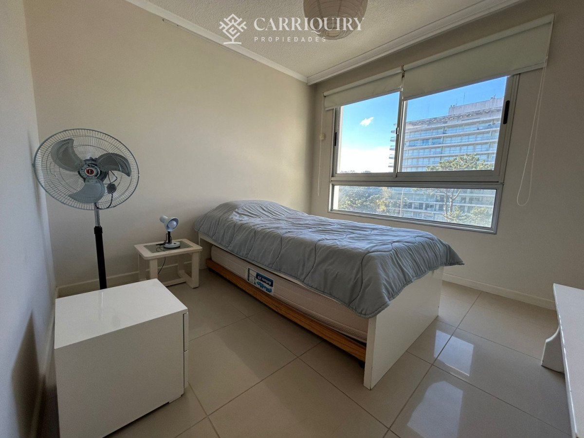 Apartamento ID.10323 - Ocean Drive Apartamento en venta tres dormitorios, full amenities