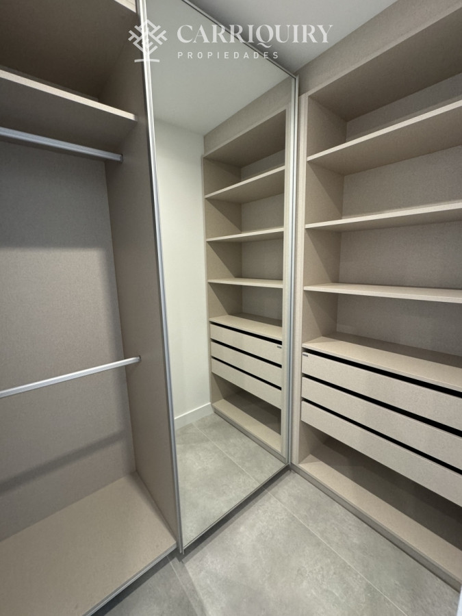 Apartamento ID.8318/Apartamento-en-playa-Brava- - Apartamento en venta 2 dormitorios Playa Mansa vista - Venetian - a estrenar - frente al mar- lujo