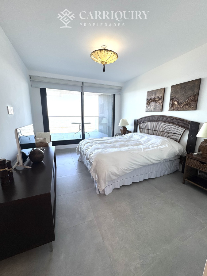 Apartamento ID.8318/Apartamento-en-playa-Brava- - Apartamento en venta 2 dormitorios Playa Mansa vista - Venetian - a estrenar - frente al mar- lujo