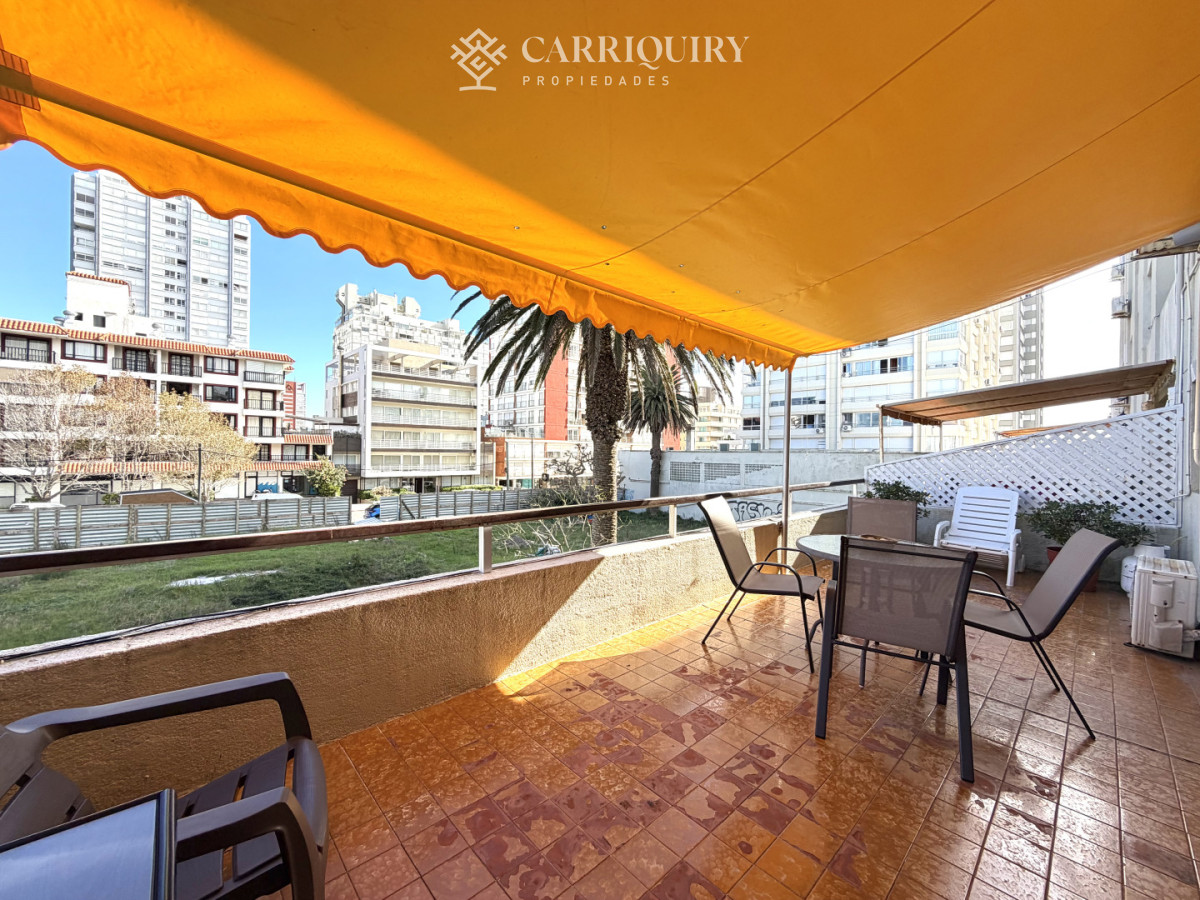 Apartamento ID.10000 - Un dormitorio en venta con gran terraza en Peninsula. 