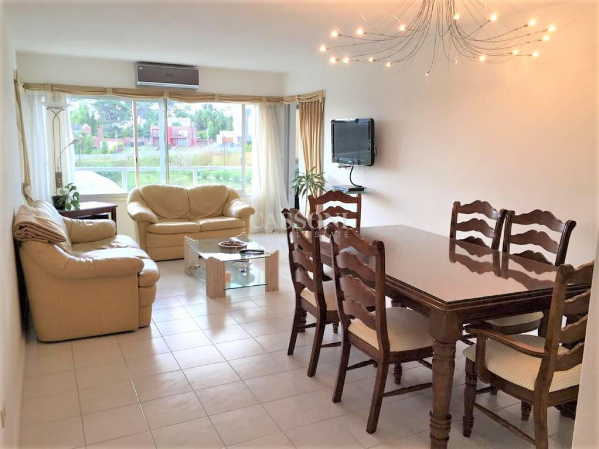 Apartamento ID.4503 - Complejo Lincoln. Apartamento 3 dormitorios en alquiler  - Playa Mansa Punta del Este