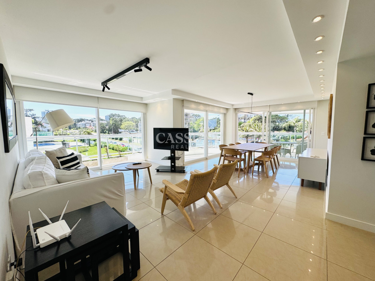 Apartamento ID.2210 - En venta. Apartamento en Torre Aquarela. 2 Dormitorios y dep. de servicio. 