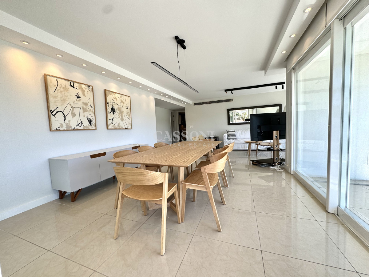 Apartamento ID.2210 - En venta. Apartamento en Torre Aquarela. 2 Dormitorios y dep. de servicio. 