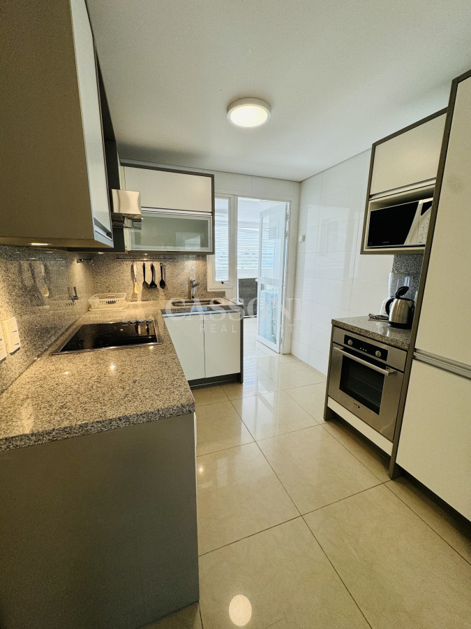 Apartamento ID.2210 - En venta. Apartamento en Torre Aquarela. 2 Dormitorios y dep. de servicio. 