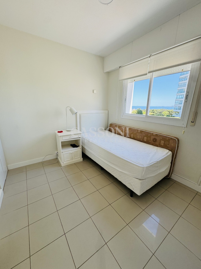 Apartamento ID.2210 - En venta. Apartamento en Torre Aquarela. 2 Dormitorios y dep. de servicio. 