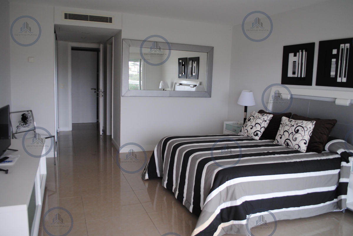 Apartamento ID.1606 - Maravilloso apartamento en alquiler temporario de cuatro dormitorios, Torre Aquarela, Playa Mansa 