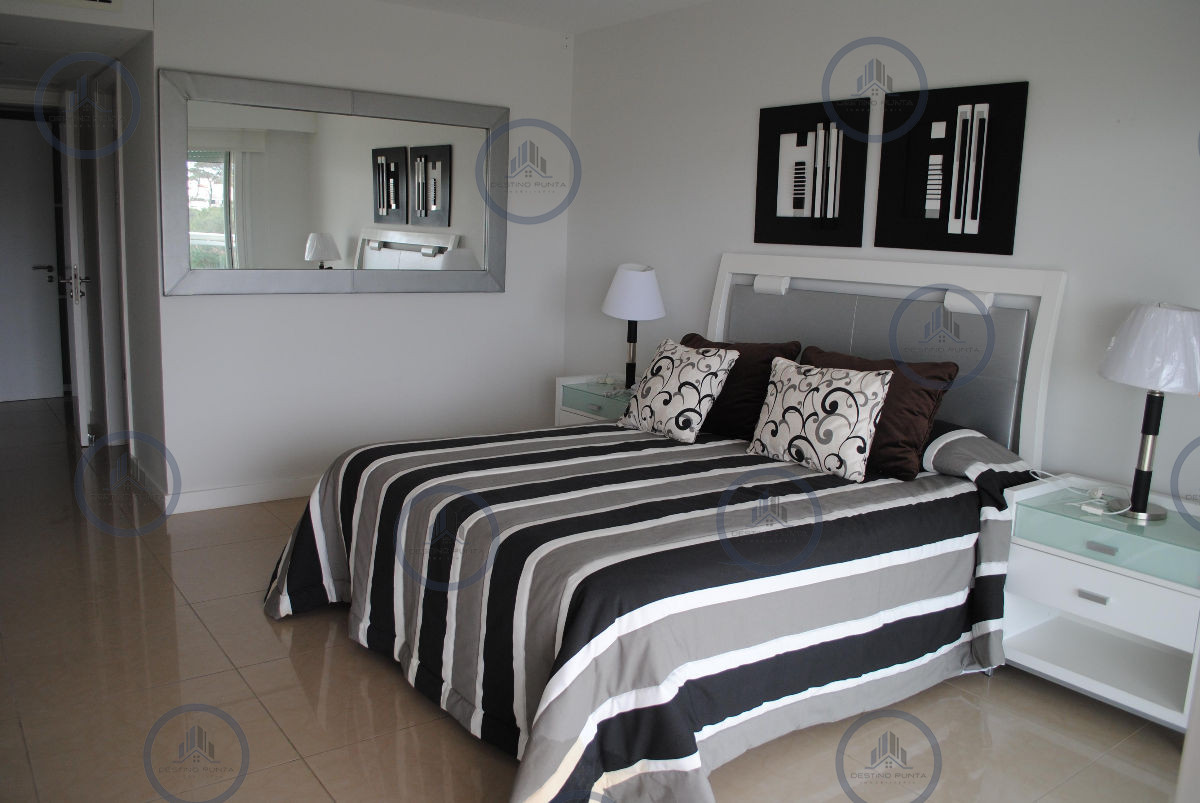 Apartamento ID.1606 - Maravilloso apartamento en alquiler temporario de cuatro dormitorios, Torre Aquarela, Playa Mansa 