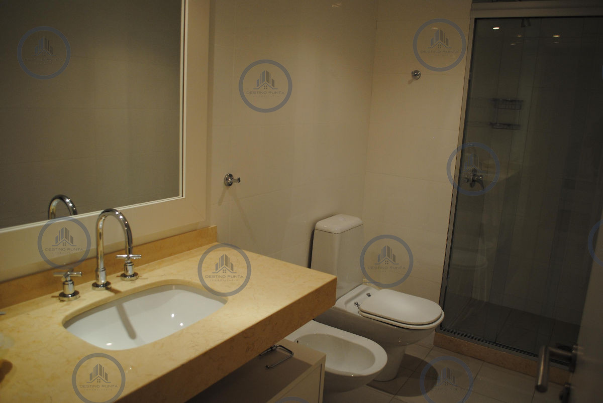 Apartamento ID.1606 - Maravilloso apartamento en alquiler temporario de cuatro dormitorios, Torre Aquarela, Playa Mansa 