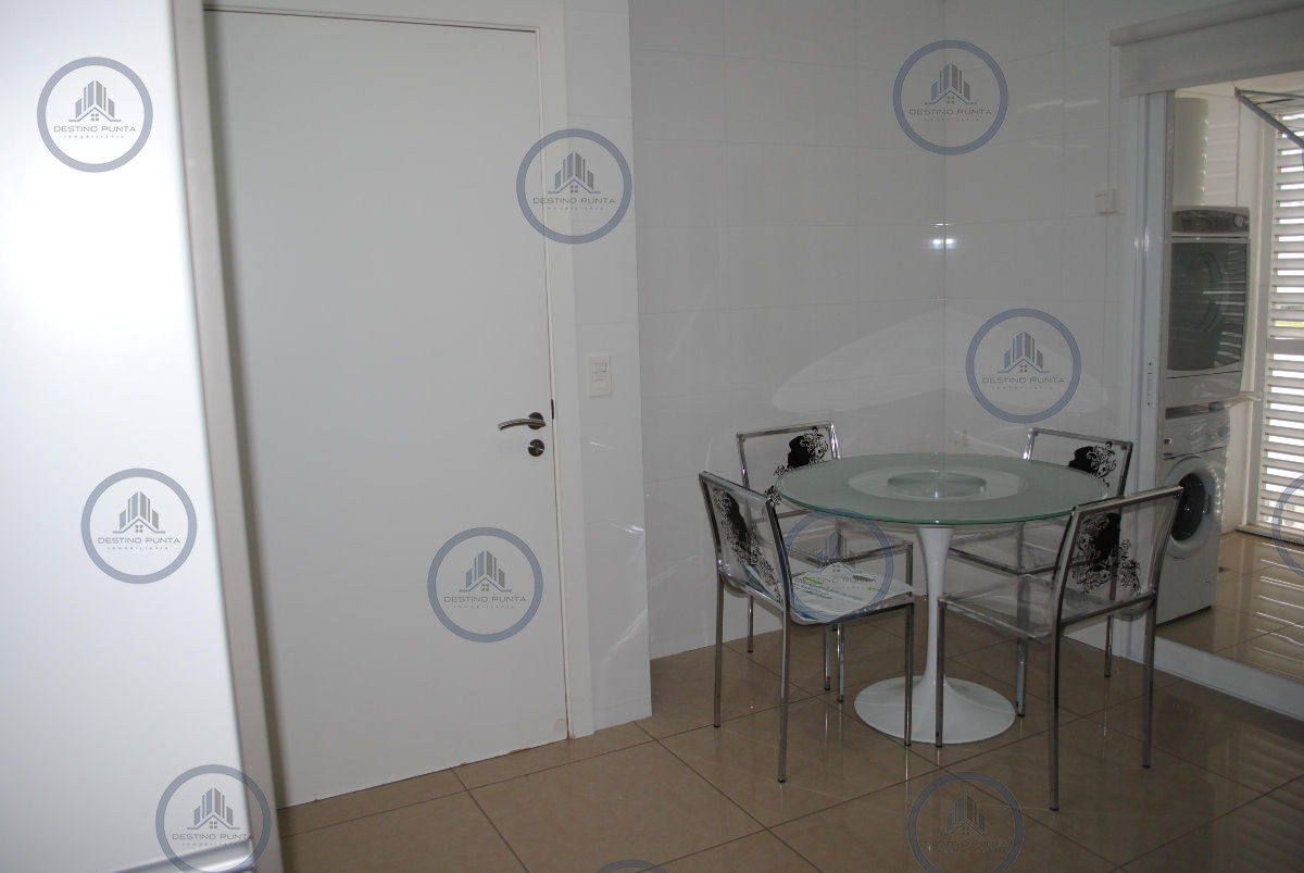 Apartamento ID.1606 - Maravilloso apartamento en alquiler temporario de cuatro dormitorios, Torre Aquarela, Playa Mansa 