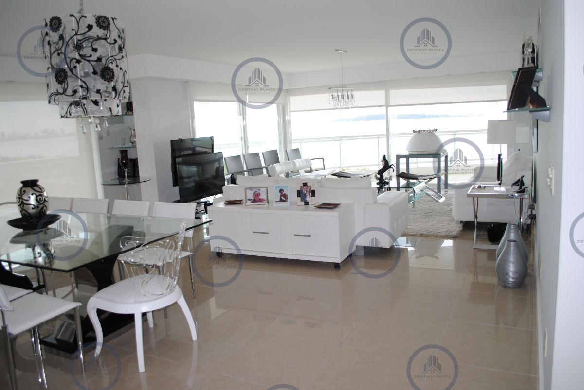 Apartamento ID.1606 - Maravilloso apartamento en alquiler temporario de cuatro dormitorios, Torre Aquarela, Playa Mansa 