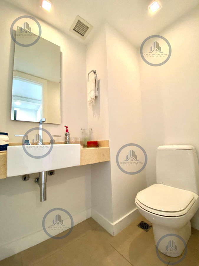 Apartamento ID.1608 - Aquarela en venta 2 dormitorios màs dependencia de servicio, Punta del Este, Playa ManSA