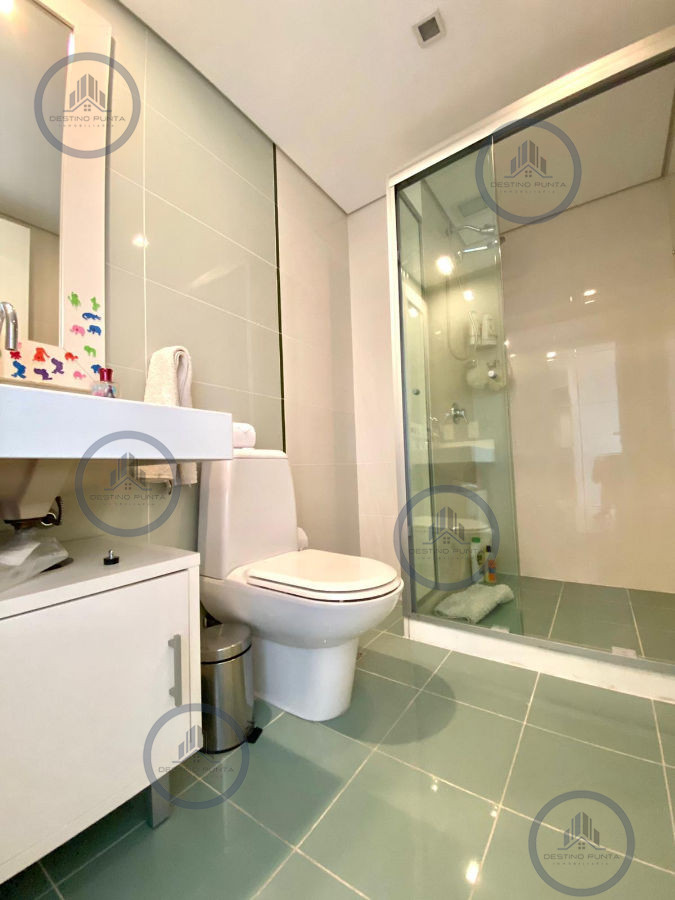 Apartamento ID.1608 - Aquarela en venta 2 dormitorios màs dependencia de servicio, Punta del Este, Playa ManSA