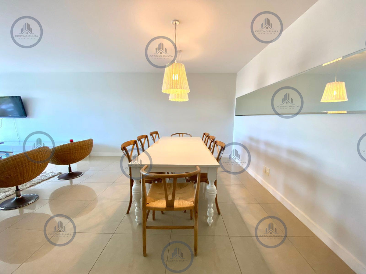 Apartamento ID.1608 - Aquarela en venta 2 dormitorios màs dependencia de servicio, Punta del Este, Playa ManSA