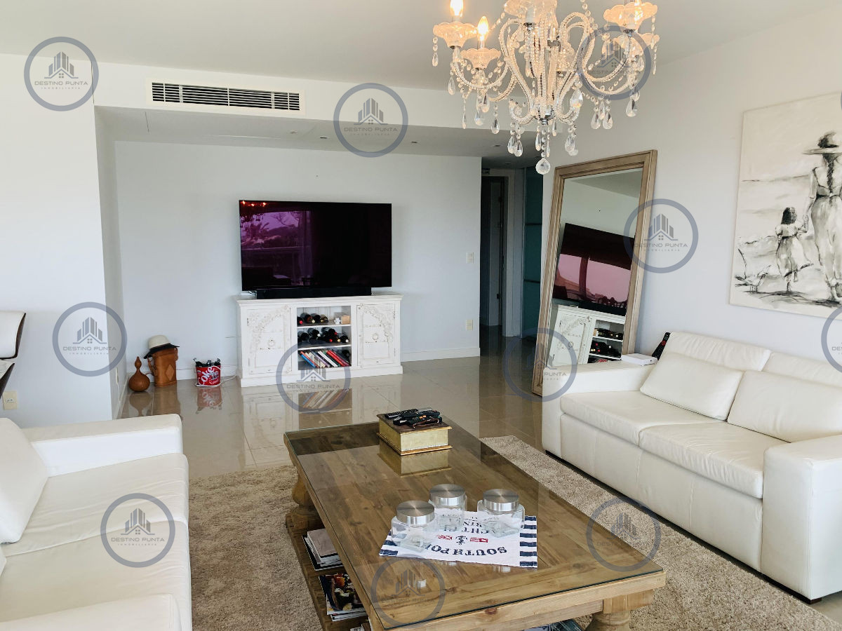 Aquarela apartamento en alquiler temporal de 4 dormitorios.  Punta del Este — fotografía 2