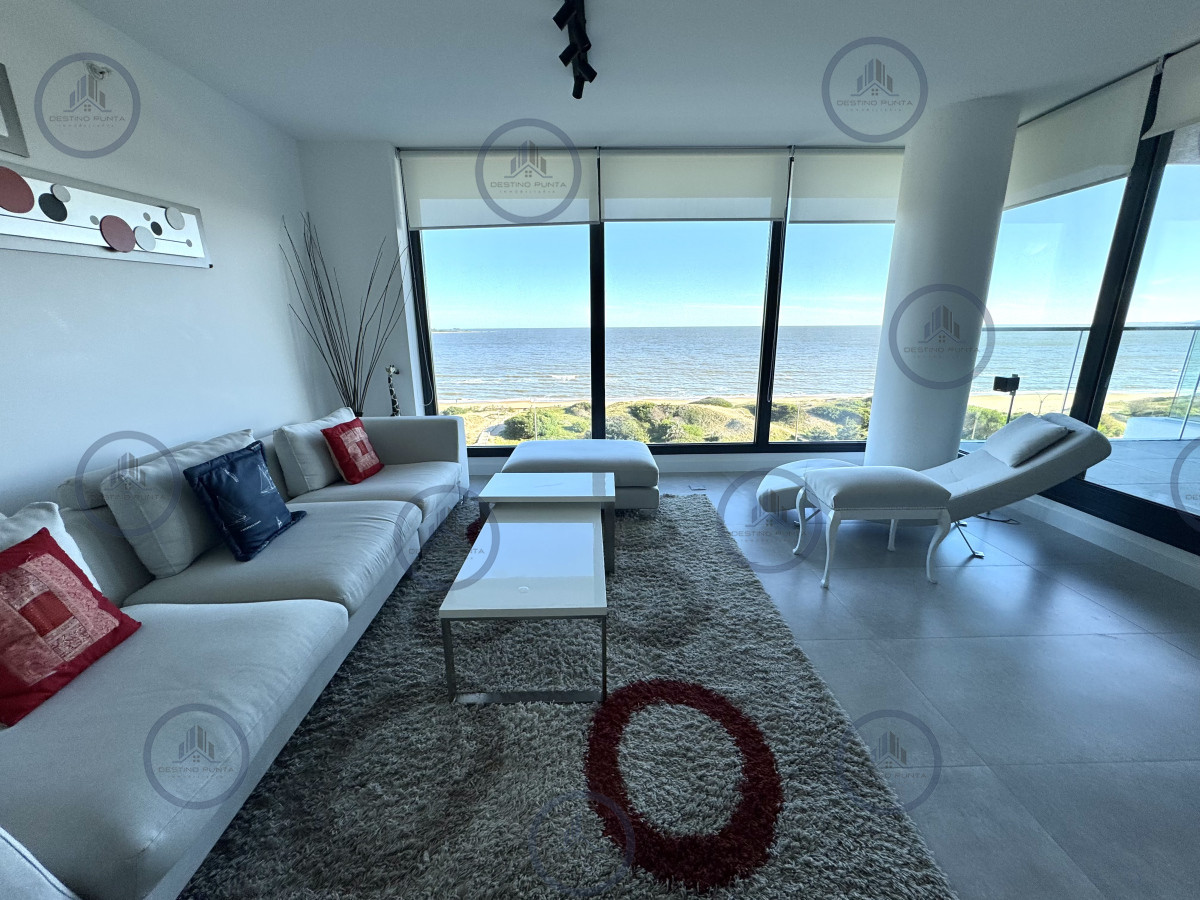 Apartamento ID.2203 - Apartamento en venta 2 dormitorios Playa Mansa vista - Venetian - a estrenar - frente al mar- lujo