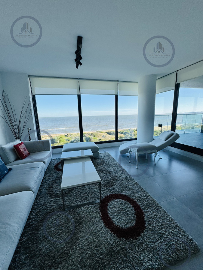 Apartamento ID.2203 - Apartamento en venta 2 dormitorios Playa Mansa vista - Venetian - a estrenar - frente al mar- lujo