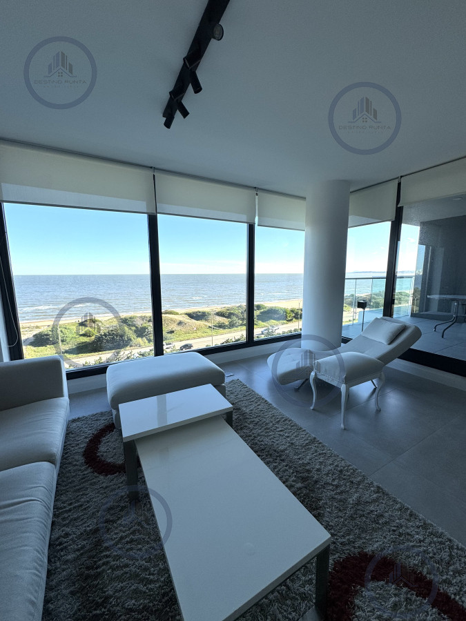 Apartamento ID.2203 - Apartamento en venta 2 dormitorios Playa Mansa vista - Venetian - a estrenar - frente al mar- lujo