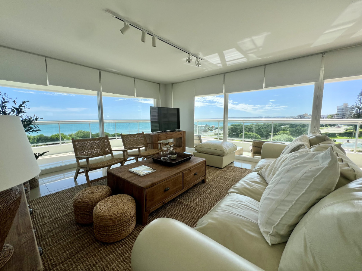 Alquiler temporaro de Apartamento de tres dormitorios en Torre Aquarela, Playa Mansa