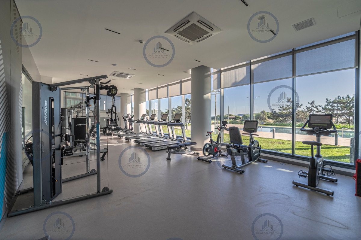 Apartamento ID.2203 - Apartamento en venta 2 dormitorios Playa Mansa vista - Venetian - a estrenar - frente al mar- lujo