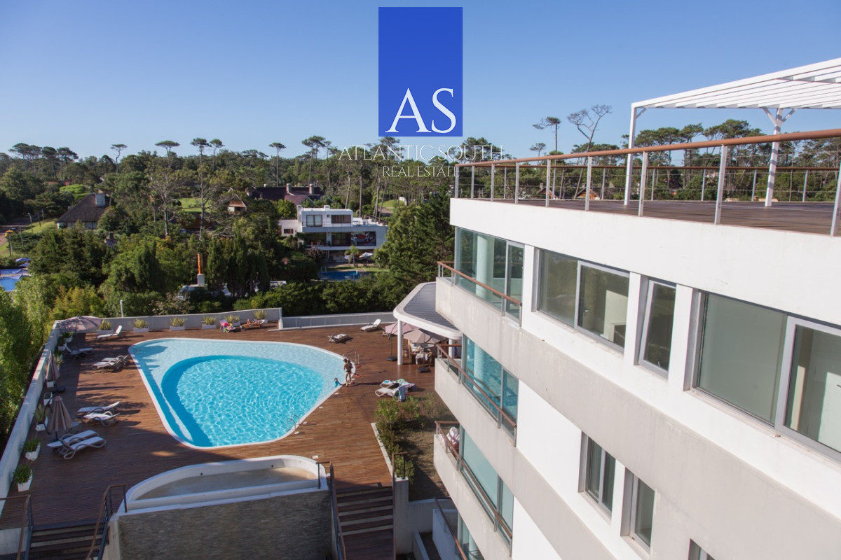 Apartamento ID.4406 - Isabel apartamento en venta 3 dormitorios más dependencia Vista al mar Piscina - Playa Mansa Punta del Este