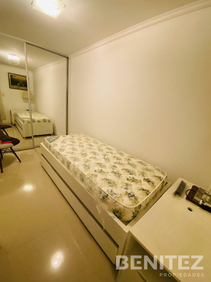 Apartamento ID.9353 - Casino Tower  en venta  vista la mar  3 dormitorios 2 baños Punta del Este