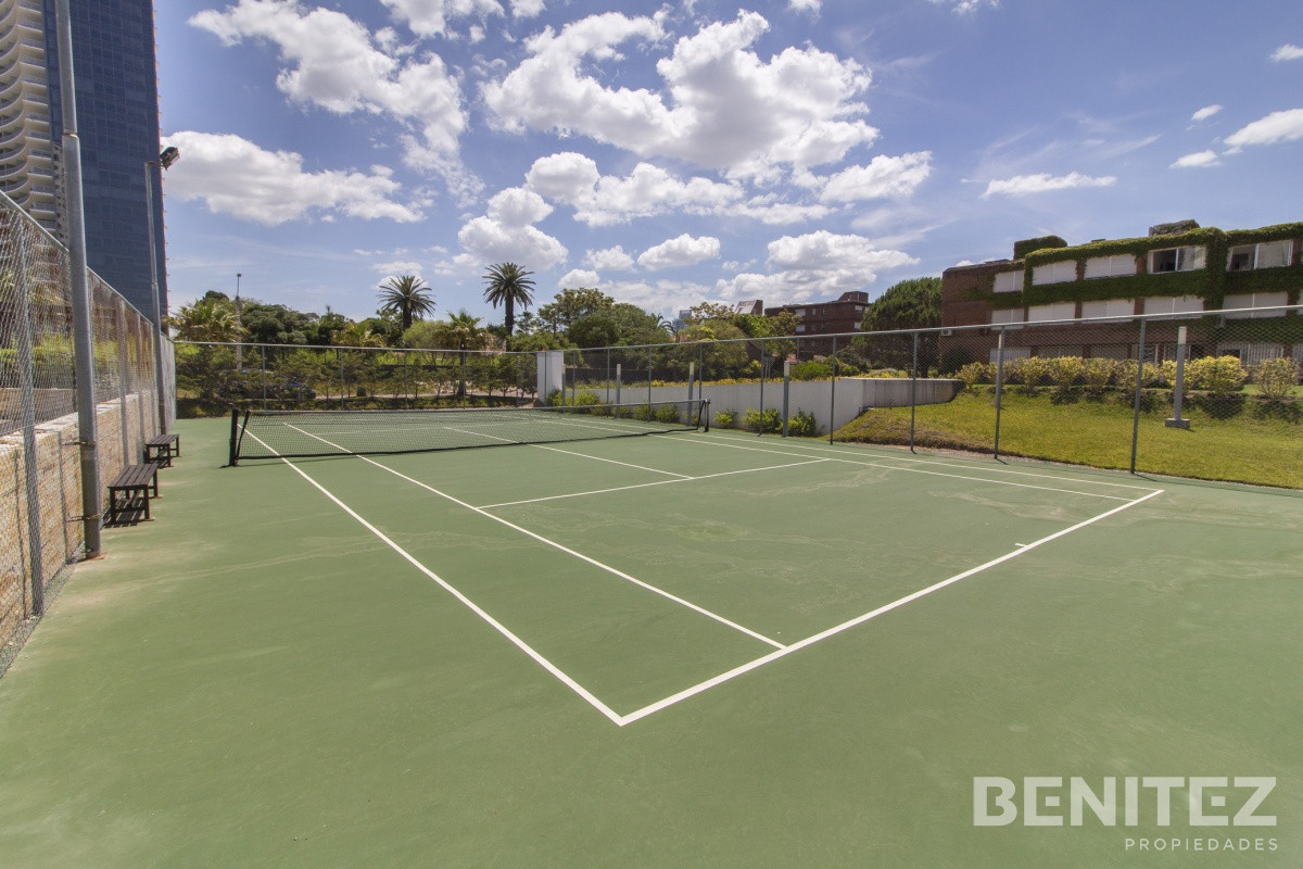 Apartamento ID.9353 - Casino Tower  en venta  vista la mar  3 dormitorios 2 baños Punta del Este