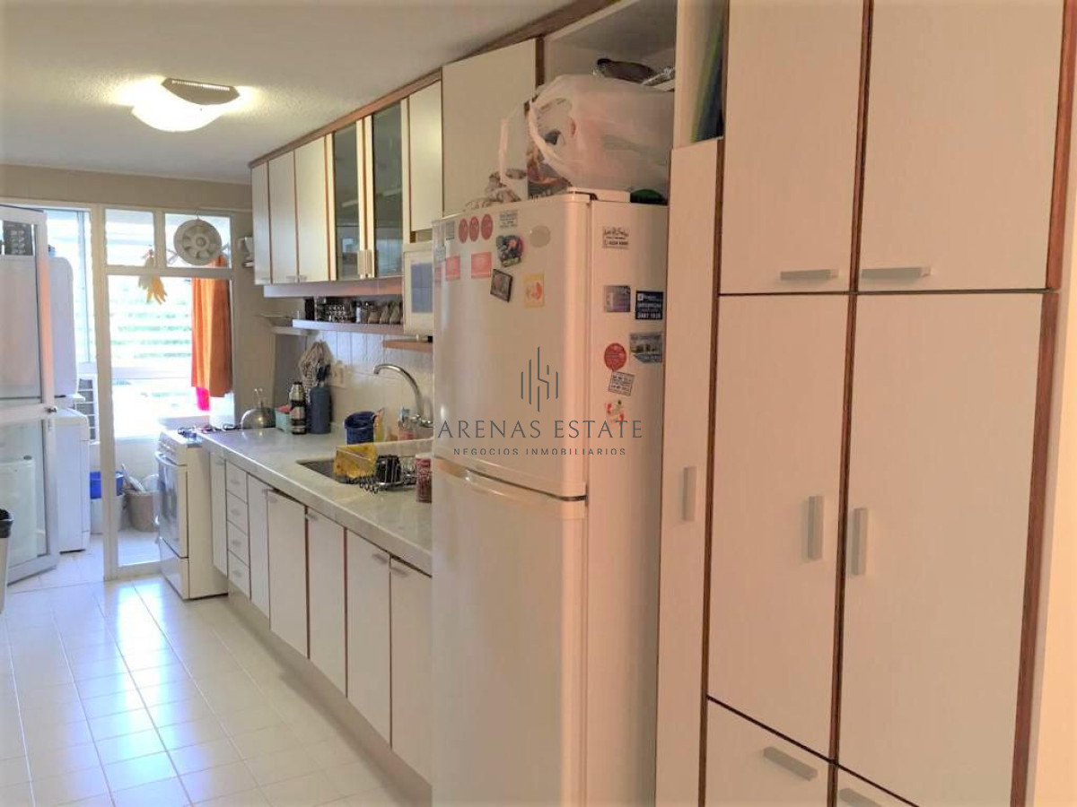 Apartamento ID.541 - Complejo Lincoln. Apartamento 3 dormitorios en alquiler  - Playa Mansa Punta del Este