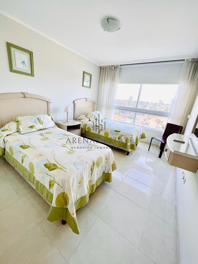 Apartamento ID.1996 - Le Jardin apartamento en venta de 3 dormitorios. Vista al mar.