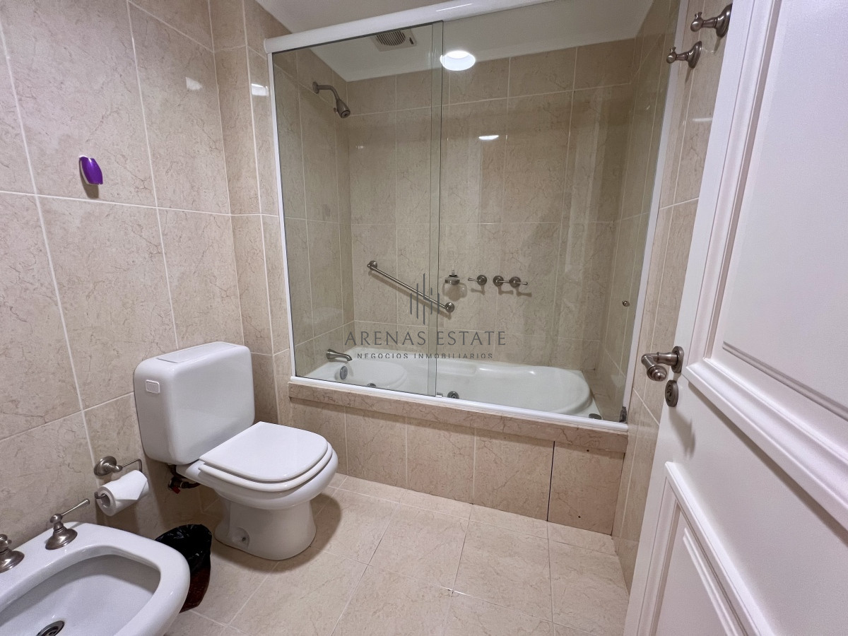 Apartamento ID.1995 - Alquiler anual 3 dormitorios Le jardin Punta del Este 