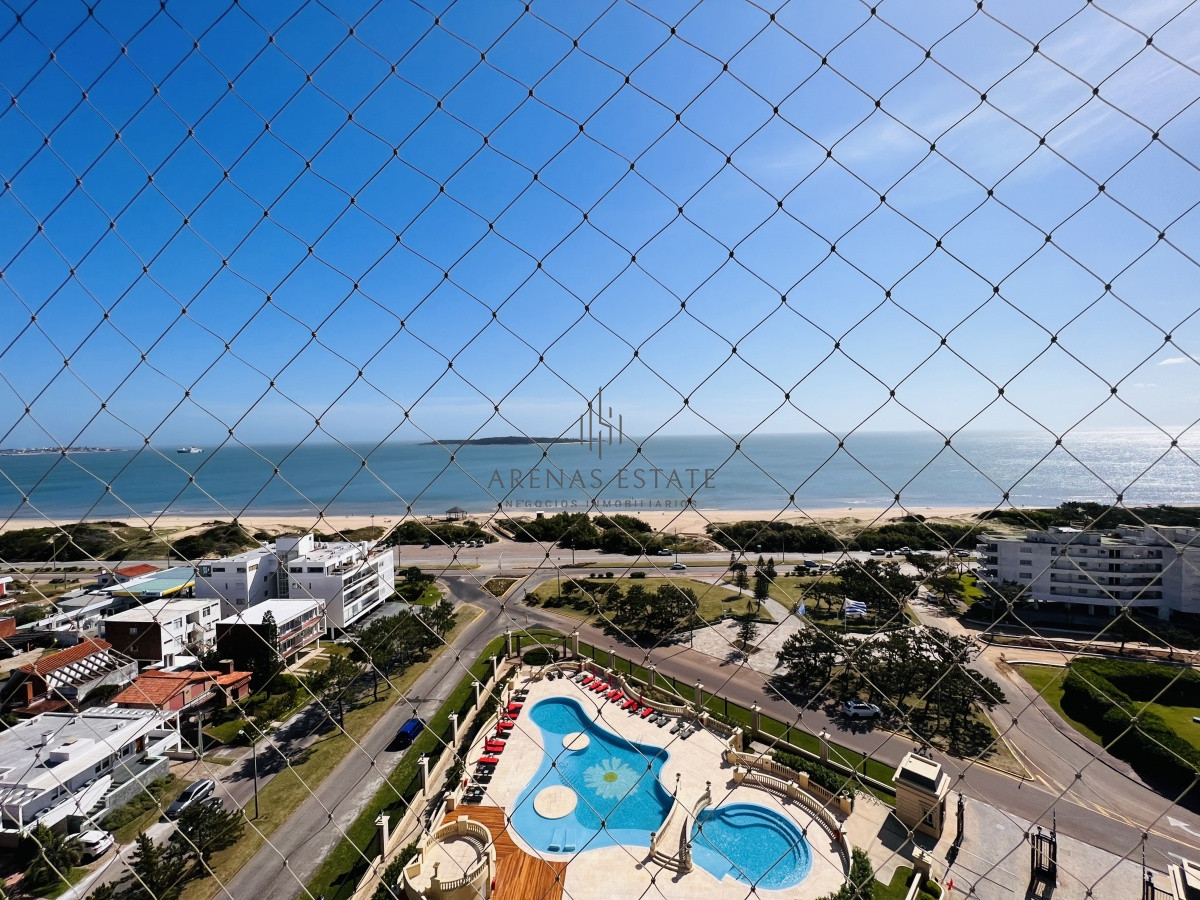 Apartamento ID.1996 - Le Jardin apartamento en venta de 3 dormitorios. Vista al mar.
