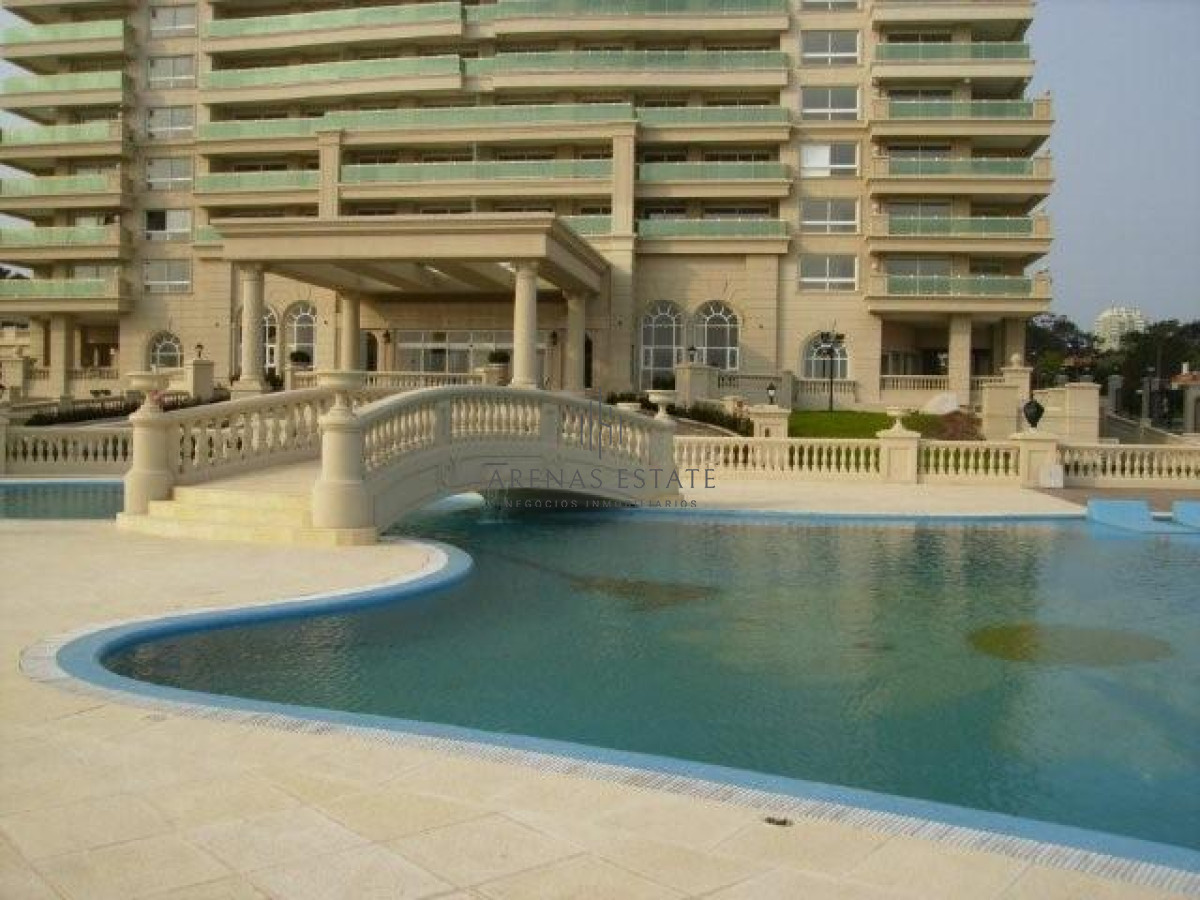 Apartamento ID.1995 - Alquiler anual 3 dormitorios Le jardin Punta del Este 