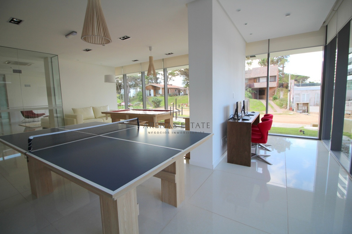 Apartamento ID.2486 - Apartamento en venta 2 dormitorios Playa Brava. Chronos. Punta del Este