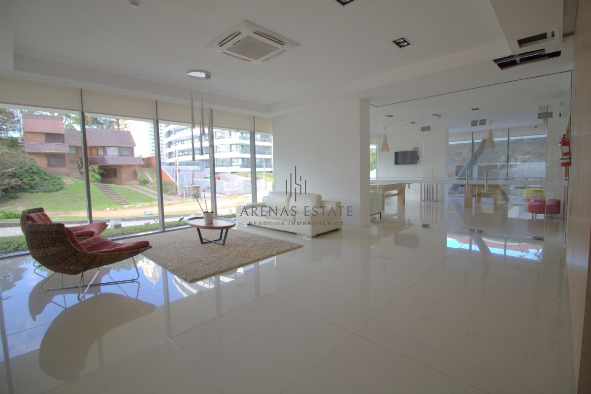 Apartamento ID.2486 - Apartamento en venta 2 dormitorios Playa Brava. Chronos. Punta del Este