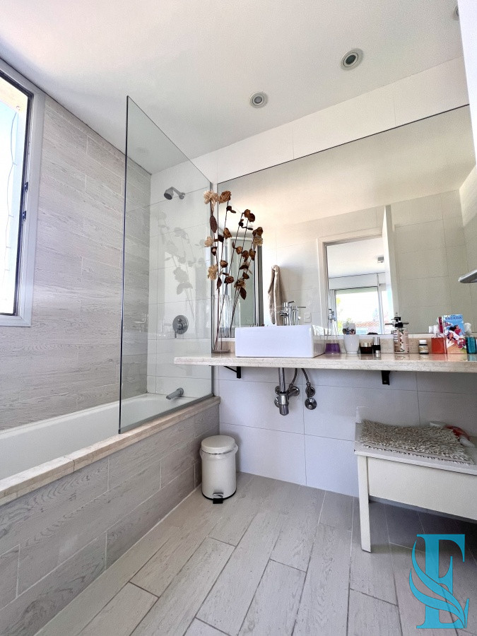 Apartamento ID.236 - Emerald apartamento en venta - 3 dormitorios + den- piscina  - Mansa Penthouse Punta del Este