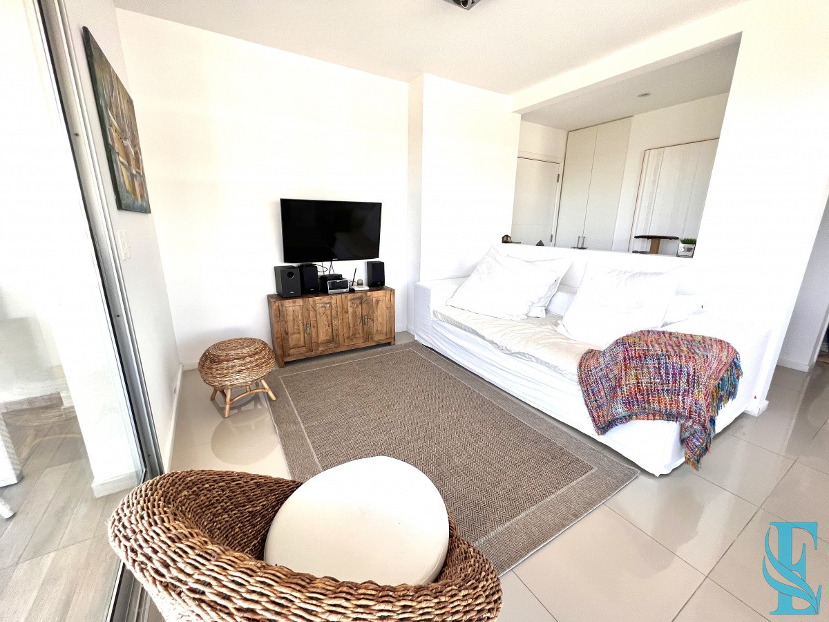 Apartamento ID.236 - Emerald apartamento en venta - 3 dormitorios + den- piscina  - Mansa Penthouse Punta del Este