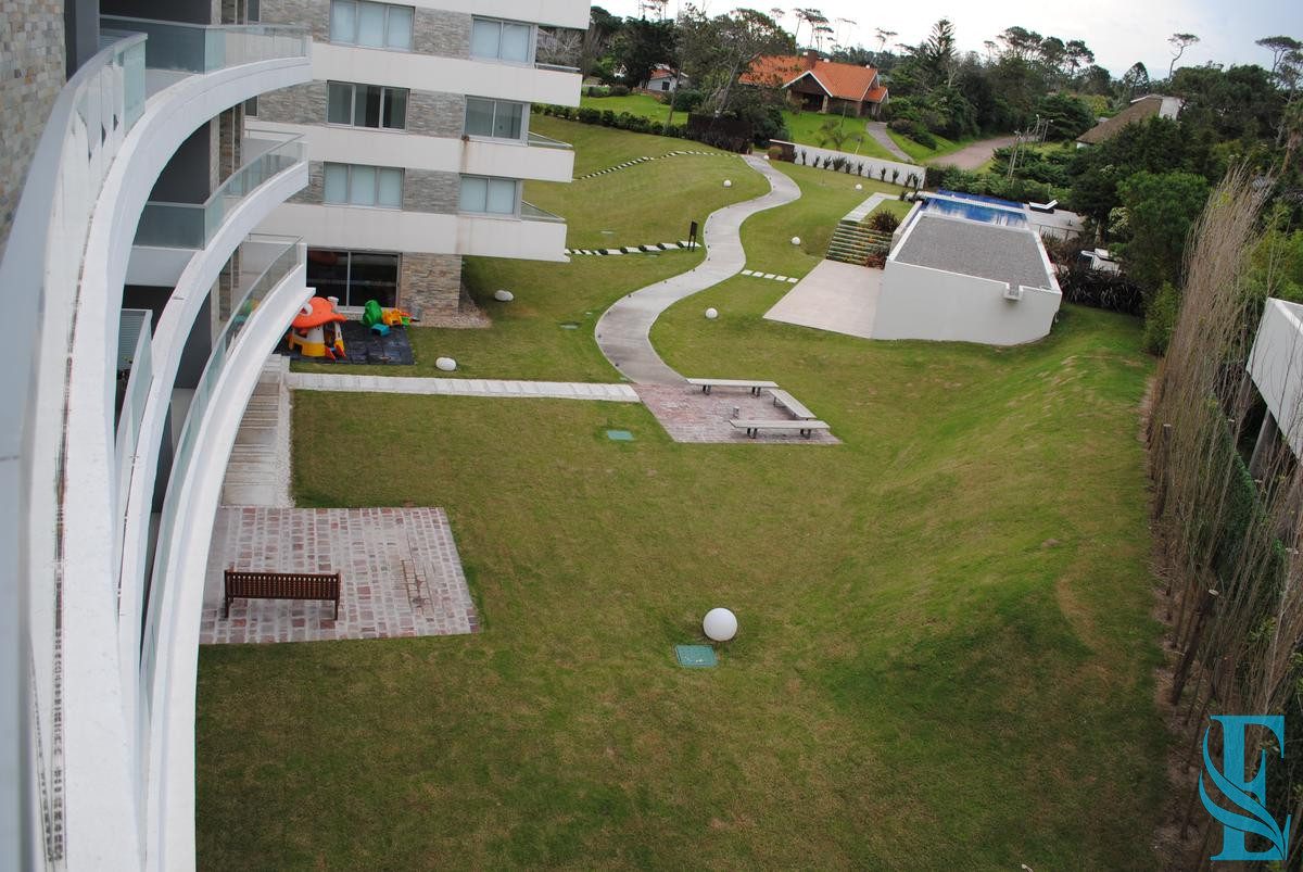 Apartamento ID.396 - Lumiere apartamento en venta de tres dormitorios y dep. de servicio.