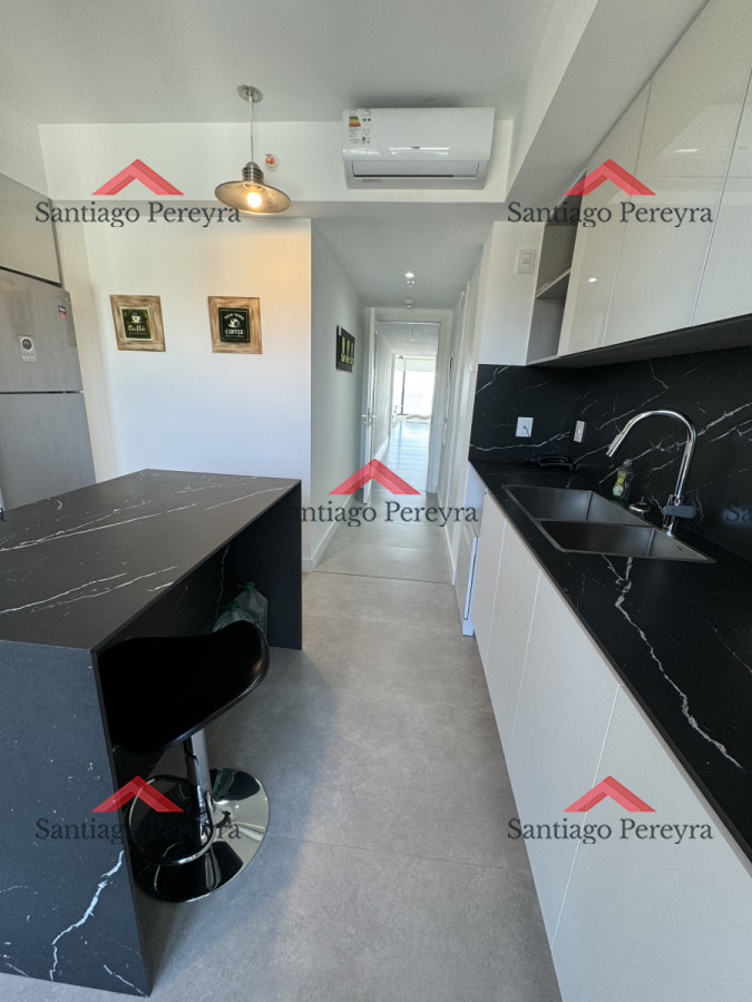 Apartamento ID.13711 - Apartamento en venta 2 dormitorios Playa Mansa vista - Venetian - a estrenar - frente al mar- lujo