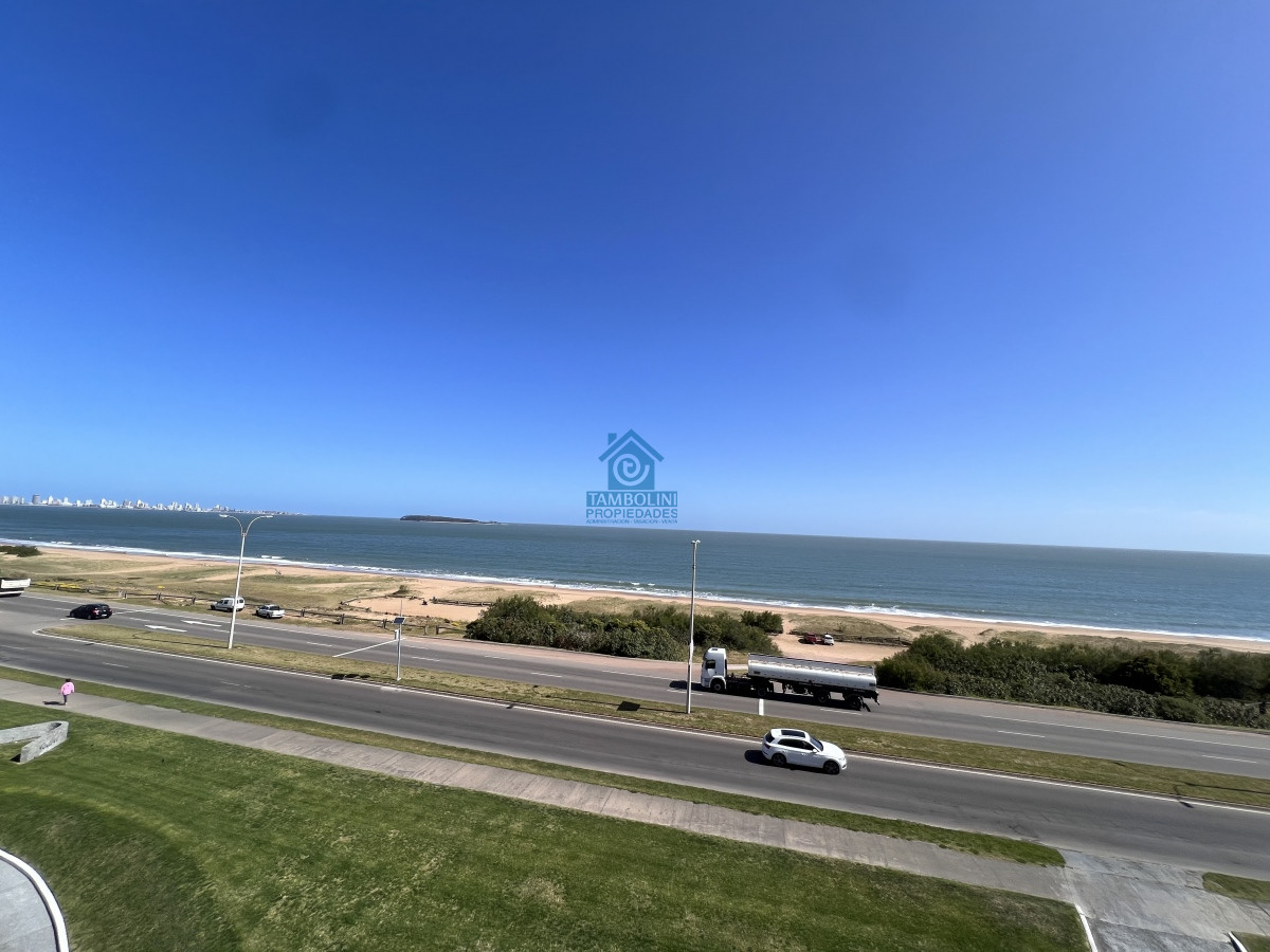 Apartamento ID.544 - Hermoso apartamento en venta 4 dormitorios. Frente al mar Punta del Este. 