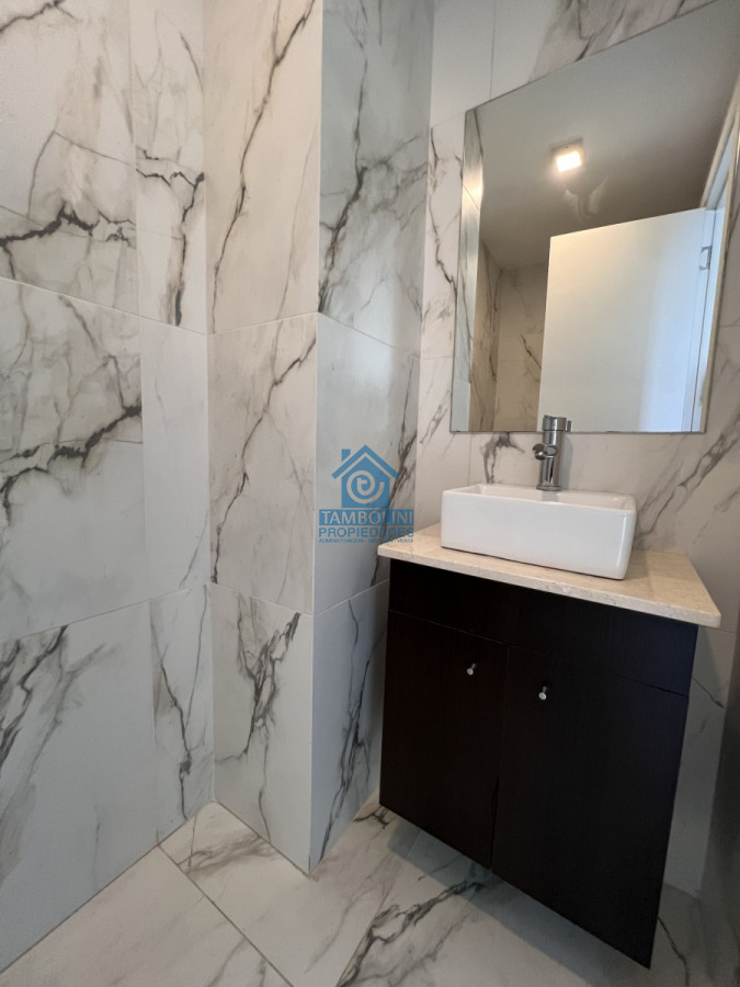 Apartamento ID.544 - Hermoso apartamento en venta 4 dormitorios. Frente al mar Punta del Este. 