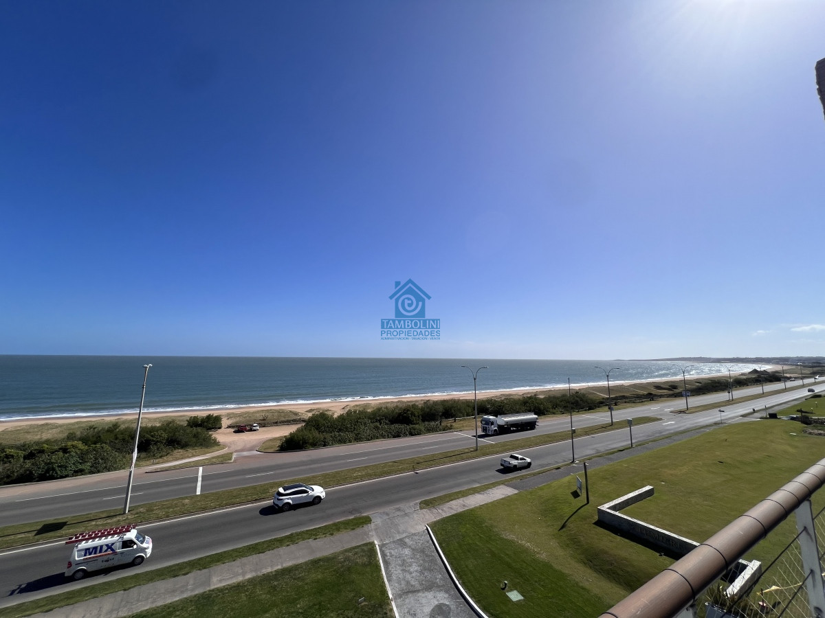Apartamento ID.544 - Hermoso apartamento en venta 4 dormitorios. Frente al mar Punta del Este. 