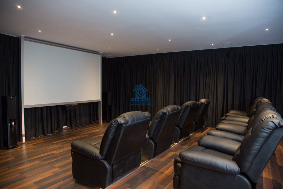 Apartamento ID.544 - Hermoso apartamento en venta 4 dormitorios. Frente al mar Punta del Este. 