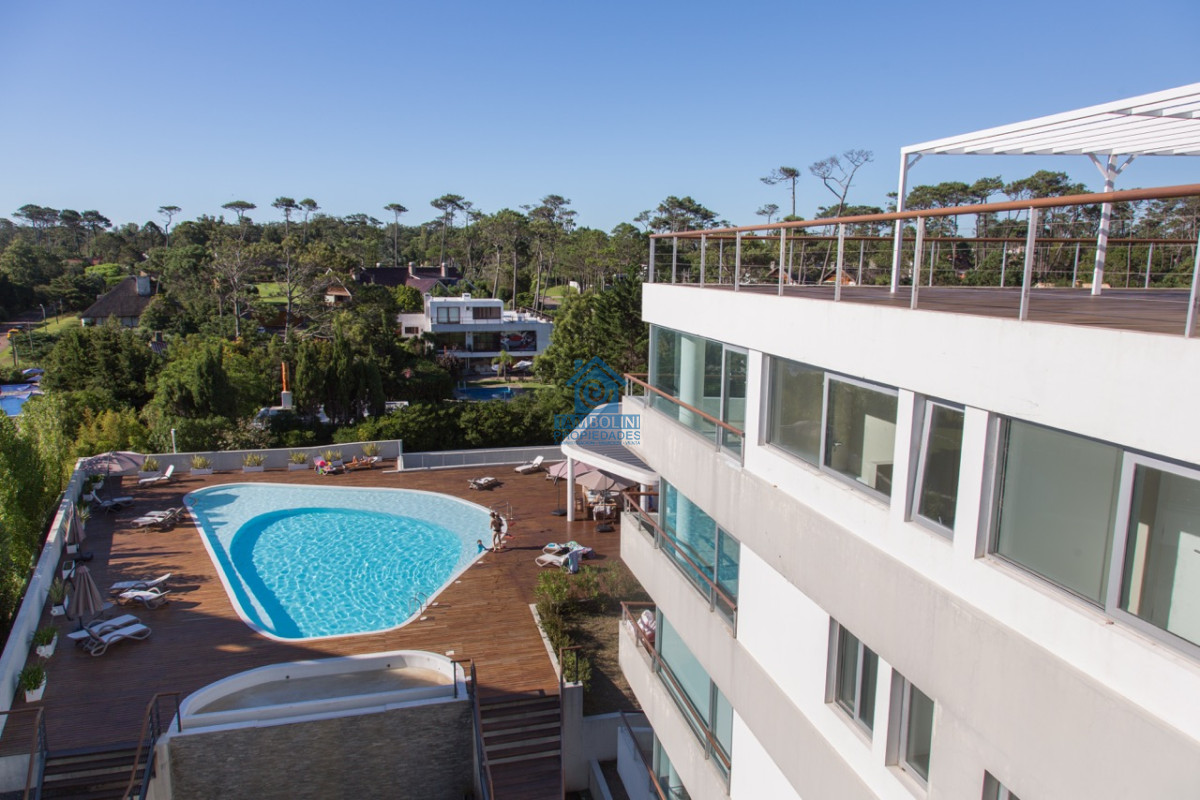 Apartamento ID.544 - Hermoso apartamento en venta 4 dormitorios. Frente al mar Punta del Este. 