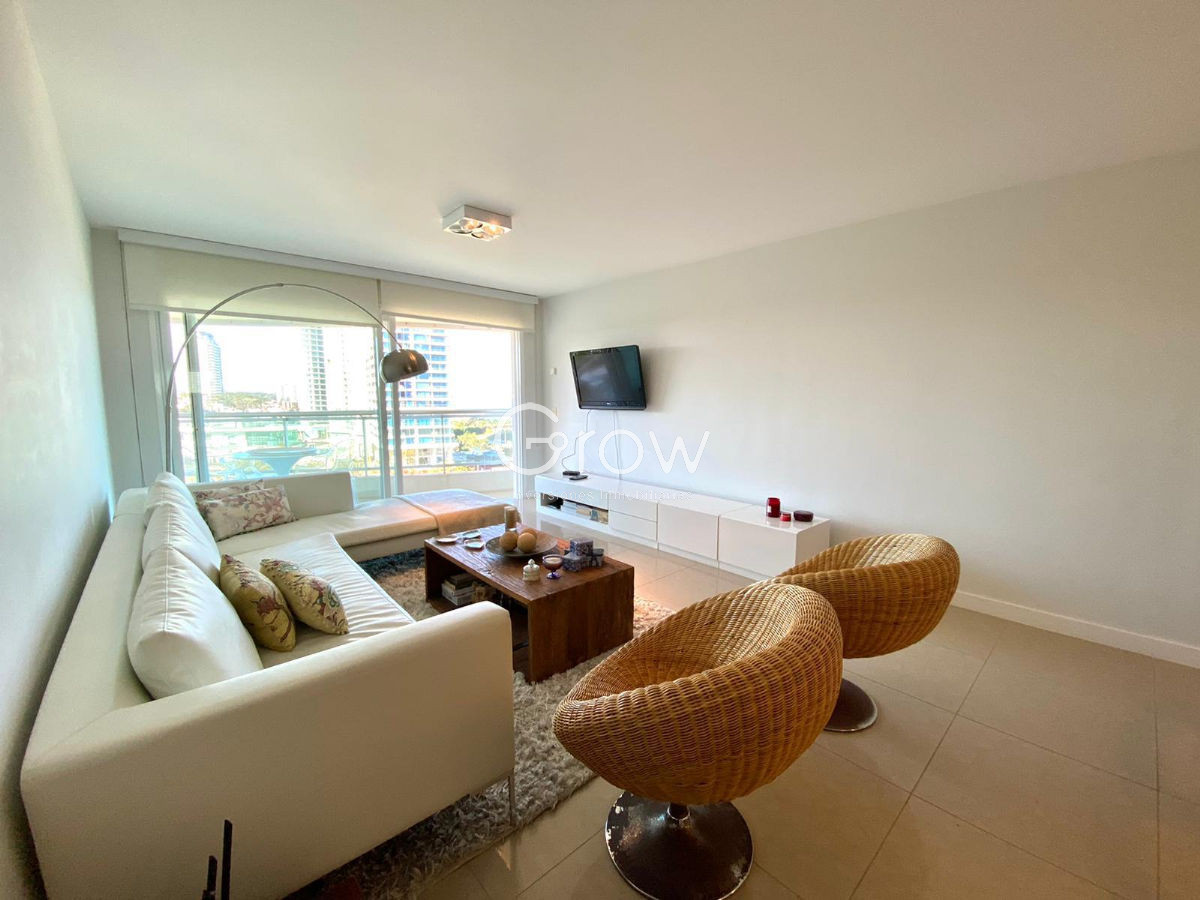 Apartamento ID.754 - Aquarela en venta 2 dormitorios dependencia de servicio. Punta del Este