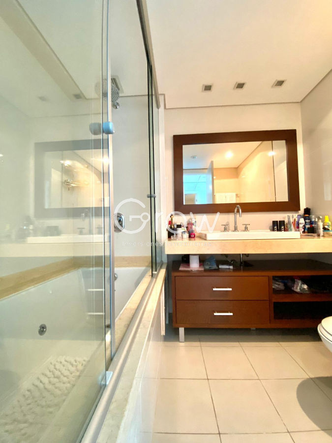 Apartamento ID.754 - Aquarela en venta 2 dormitorios dependencia de servicio. Punta del Este