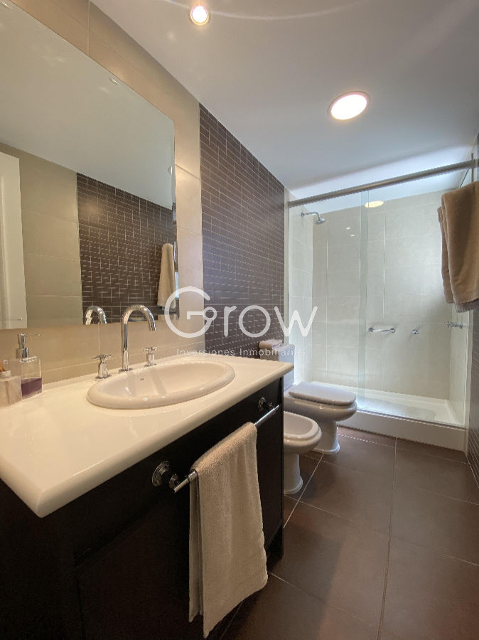 Apartamento ID.2668 - Imperiale. Apartamento en venta - 4 dormitorios.-