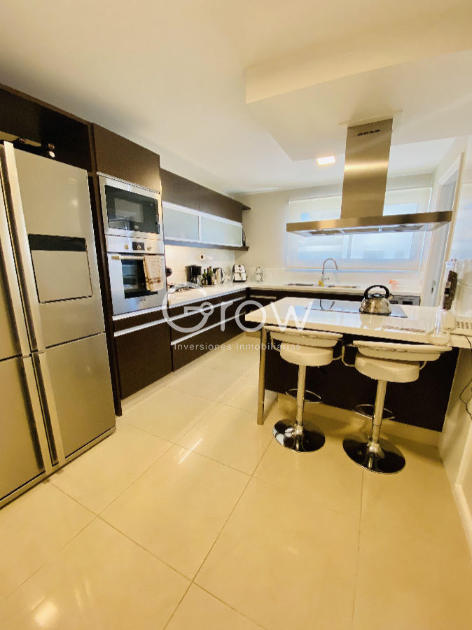 Apartamento ID.2668 - Imperiale. Apartamento en venta - 4 dormitorios.-