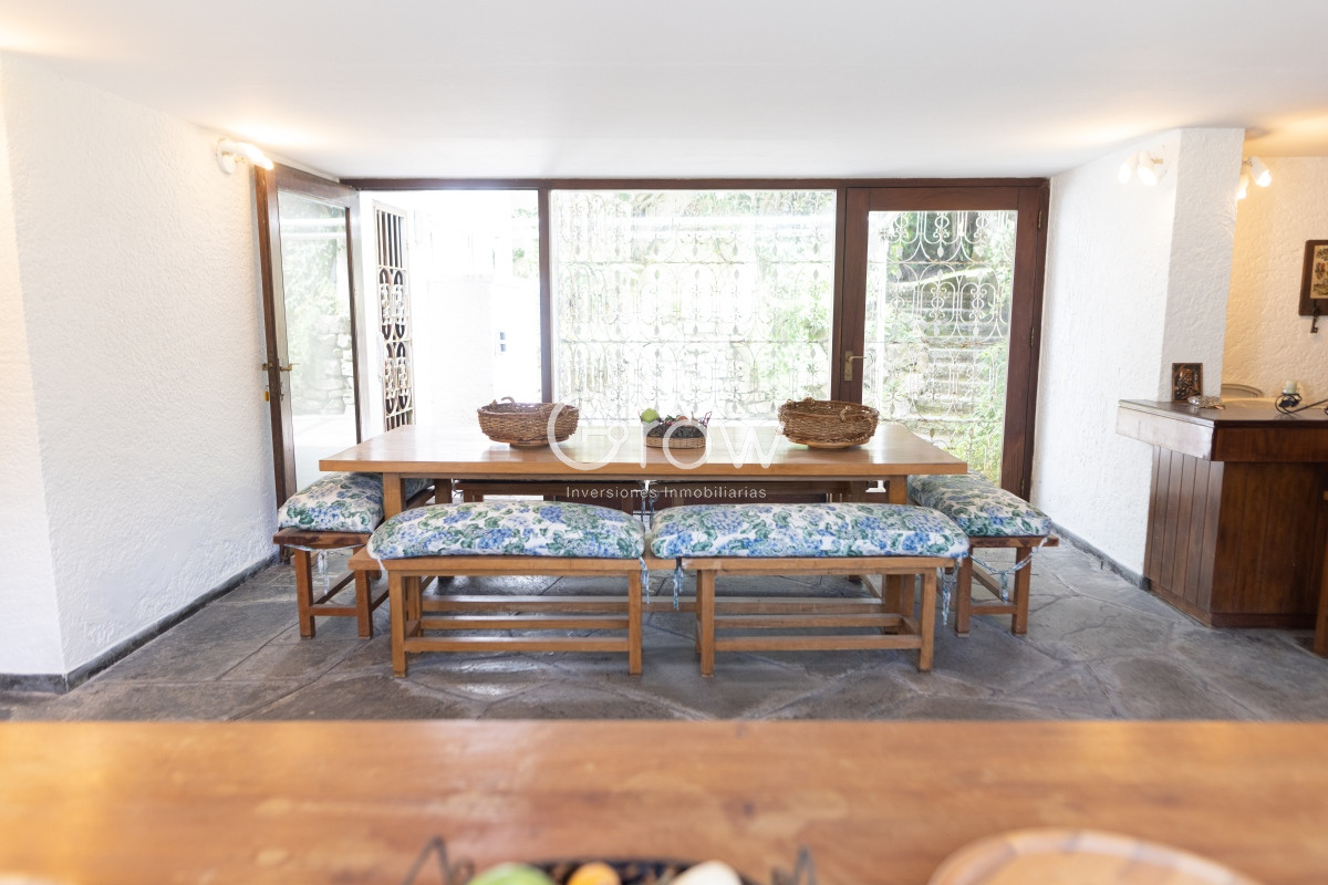 Casa ID.1170 - Casa en venta en paradas -mansa. 6 dormitorios. 852 metros edificados. 