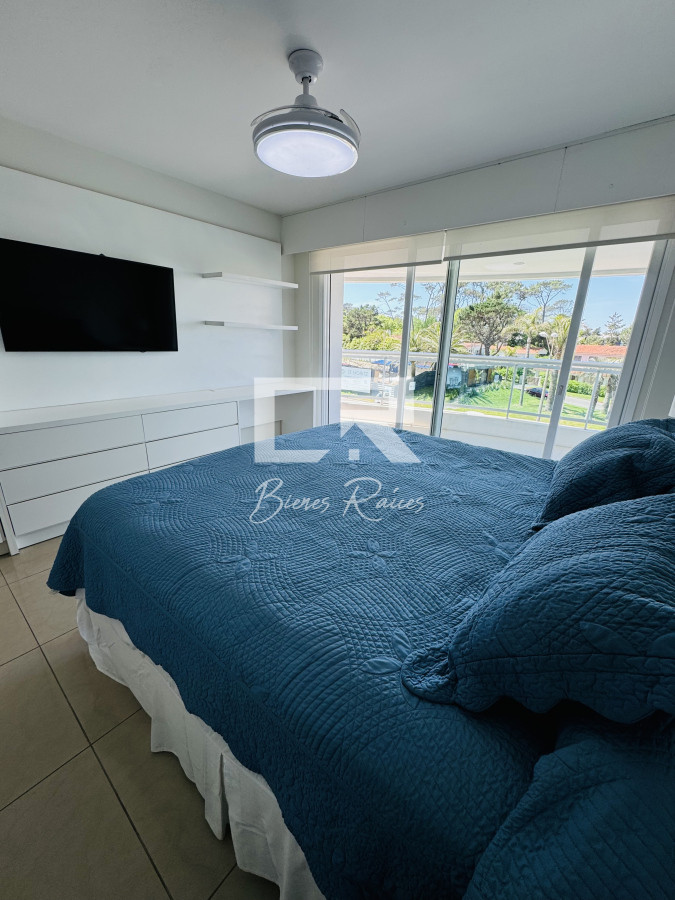Apartamento ID.722 - En venta. Apartamento en Torre Aquarela. 2 Dormitorios y dep. de servicio. 